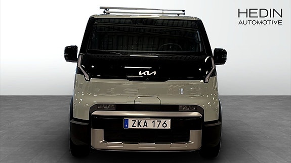 Kia PV5 8 of 12