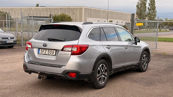 Subaru Outback 4 of 13
