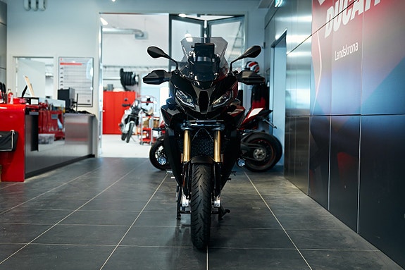 BMW Motorrad S 1000 XR Helt i Nyskick!! Låga mil! 3 of 7