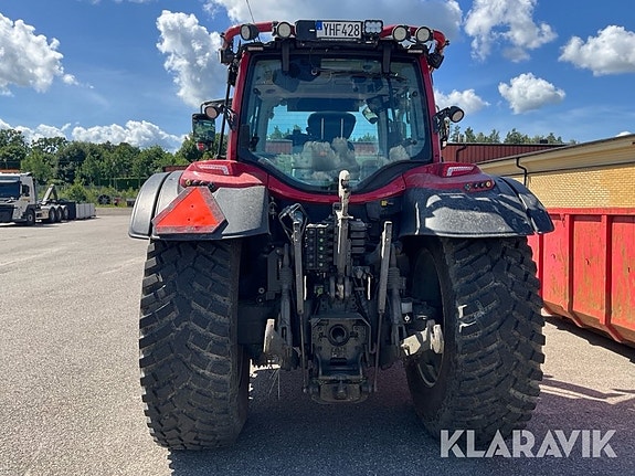 Traktor Valtra N134 TwinTrac med lastare 4 of 6