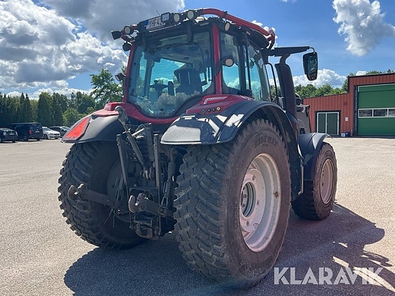 Traktor Valtra N134 TwinTrac med lastare 5 of 6
