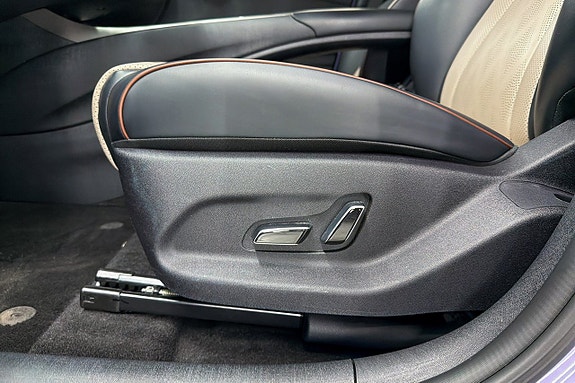 BYD Dolphin 16 of 19