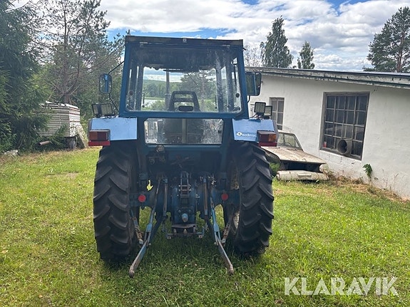Traktor Ford 3910 3 of 6