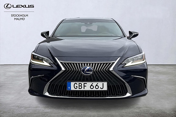 Lexus ES300h 8 of 27