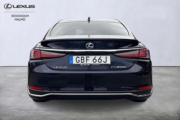 Lexus ES300h 7 of 27