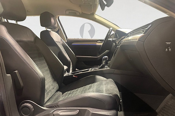 Volkswagen Passat 15 of 17