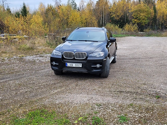 BMW X6 3 of 3