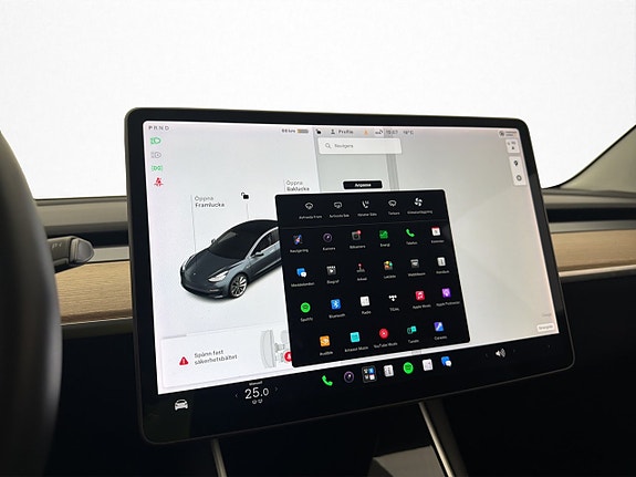 Tesla Model 3 24 of 30