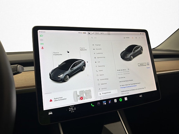 Tesla Model 3 27 of 30