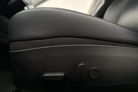 Tesla Model 3 14 of 30