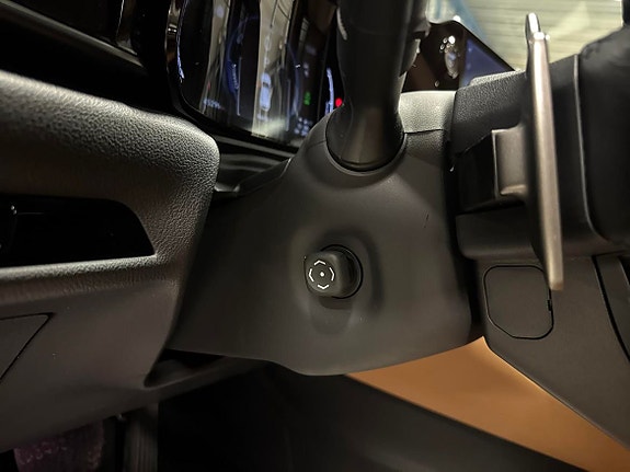 Lexus NX450h+ 16 of 18