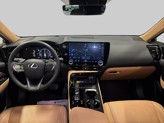 Lexus NX450h+ 8 of 18