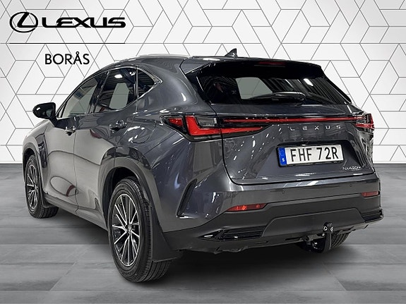 Lexus NX450h+ 2 of 18