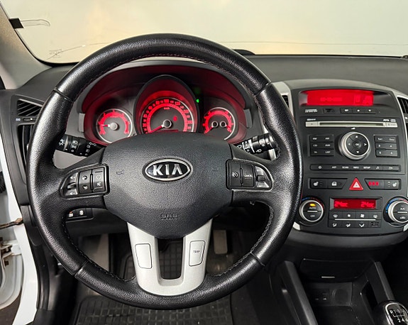 Kia Ceed 8 of 12