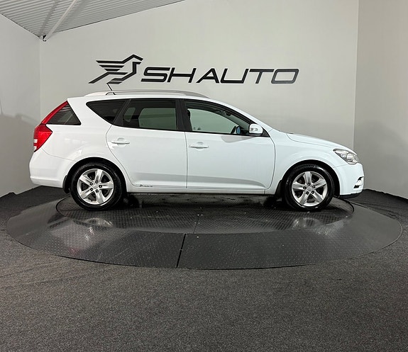 Kia Ceed 4 of 12