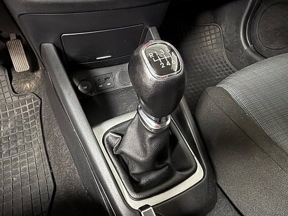 Kia Ceed 12 of 12