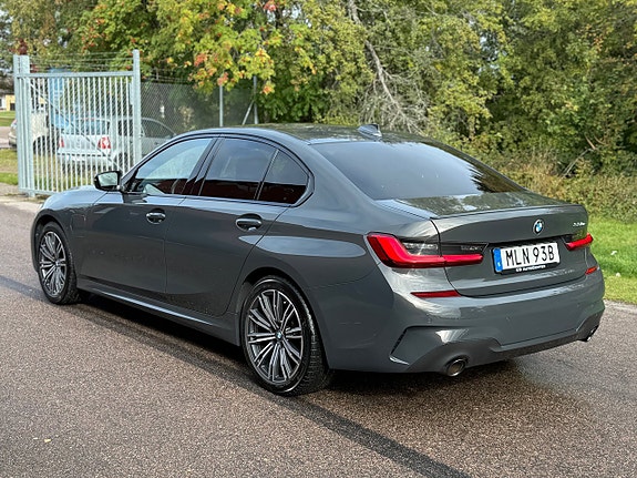 BMW 330e 7 of 30
