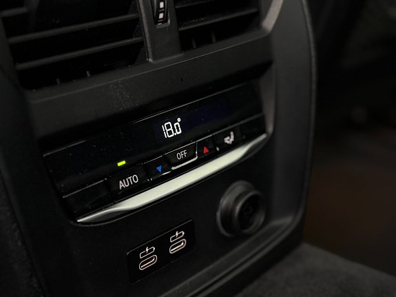 BMW 330e 16 of 30