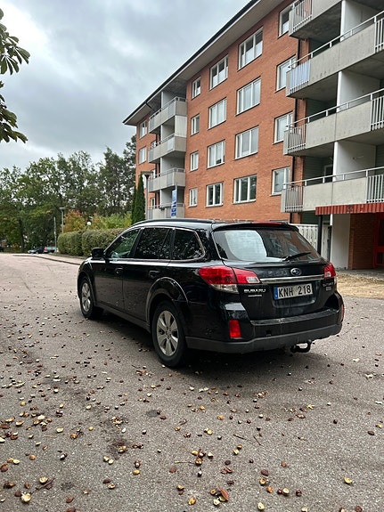 Subaru Outback 4 of 7