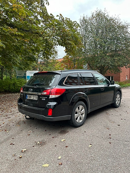 Subaru Outback 5 of 7