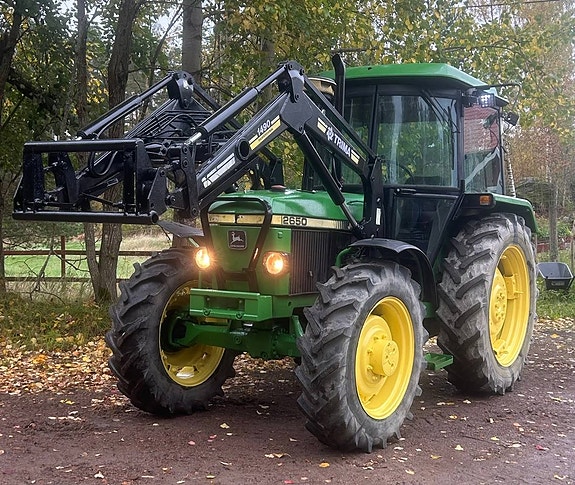 4x4 John Deere 2650 lastar traktor 6 of 12