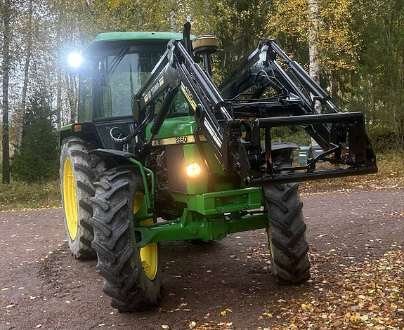 4x4 John Deere 2650 lastar traktor 7 of 12