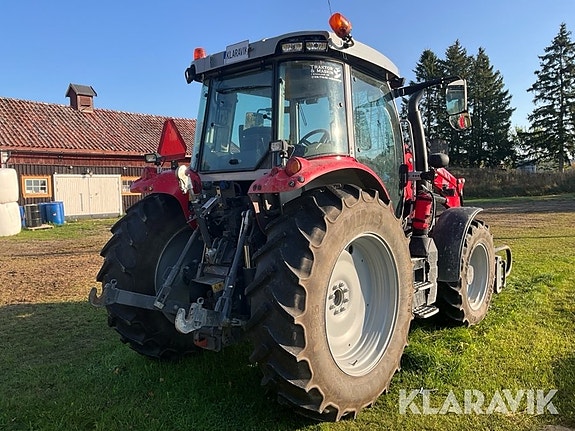 Traktor Massey Ferguson 5S.125 med lastare oc 3 of 6