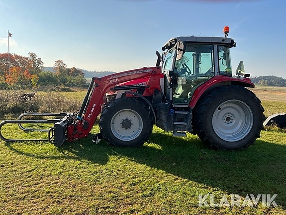 Traktor Massey Ferguson 5S.125 med lastare oc 2 of 6