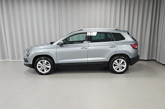 Skoda Karoq 2 of 9