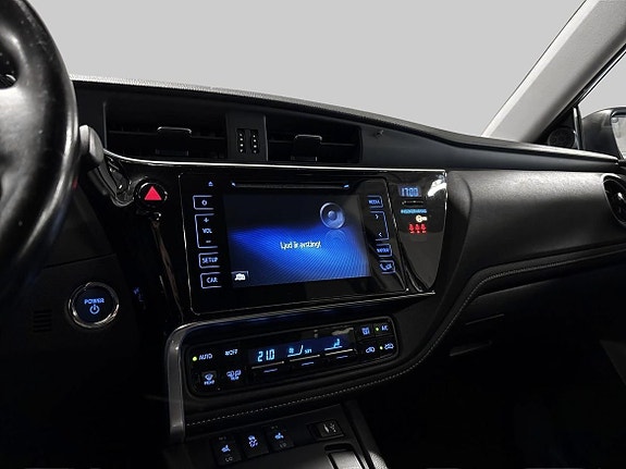 Toyota Auris 16 of 19
