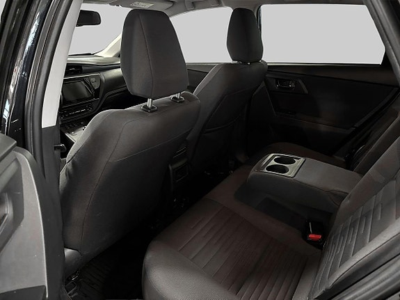Toyota Auris 11 of 19