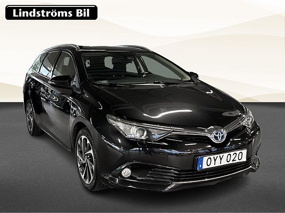 Toyota Auris 3 of 19