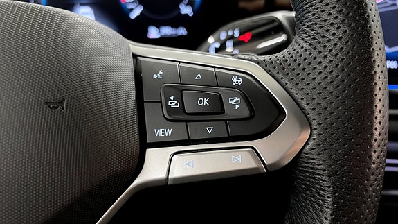 Volkswagen Tiguan 16 of 23