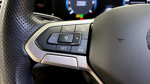 Volkswagen Tiguan 15 of 23