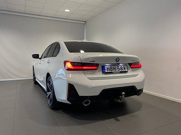 BMW 330e 9 of 11