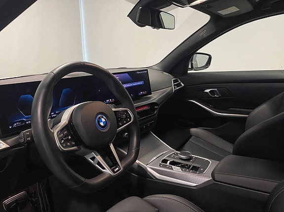 BMW 330e 5 of 11