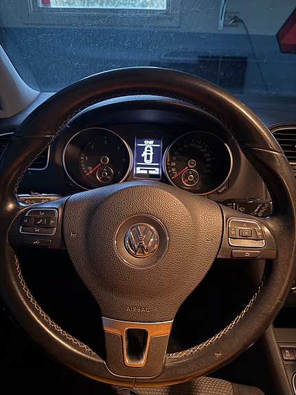 Volkswagen Golf VI 11 of 16
