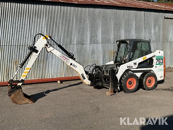 Kompaktlastare Bobcat 753 med 5st redskap 3 of 6