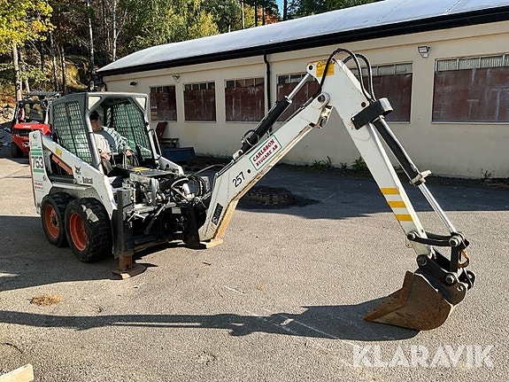 Kompaktlastare Bobcat 753 med 5st redskap 2 of 6