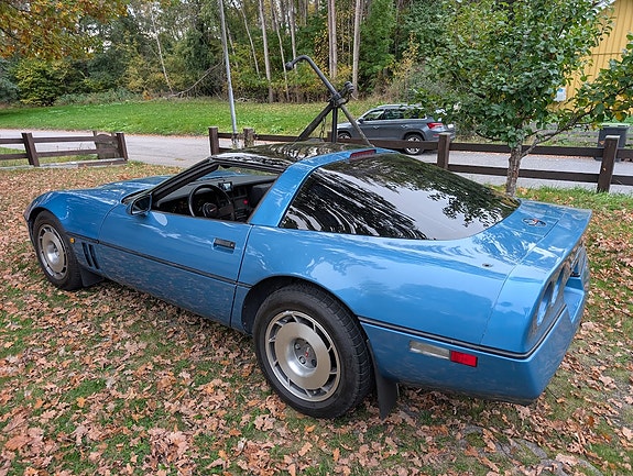 Chevrolet Corvette 6 of 7