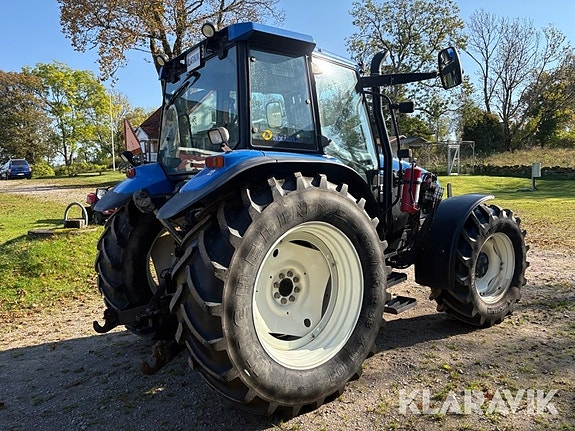 Traktor New Holland TS115 4WD 5 of 6