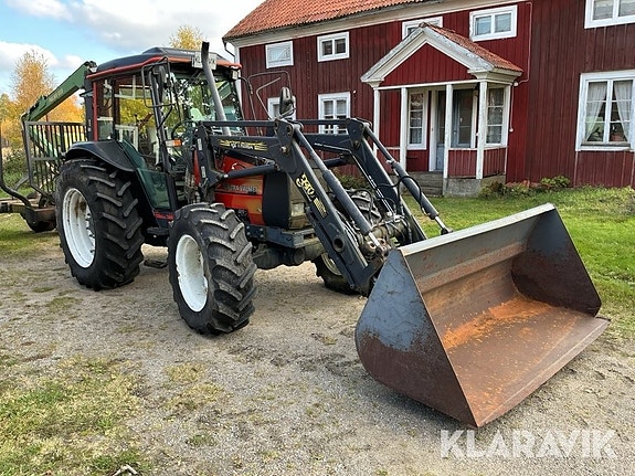 Traktor Valtra Valmet 900 med lastare 6 of 6