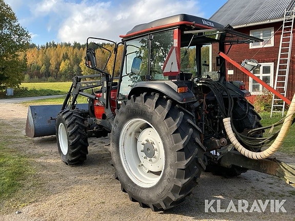 Traktor Valtra Valmet 900 med lastare 3 of 6