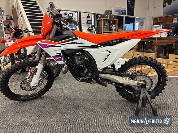 KTM 125 sx 2 of 5