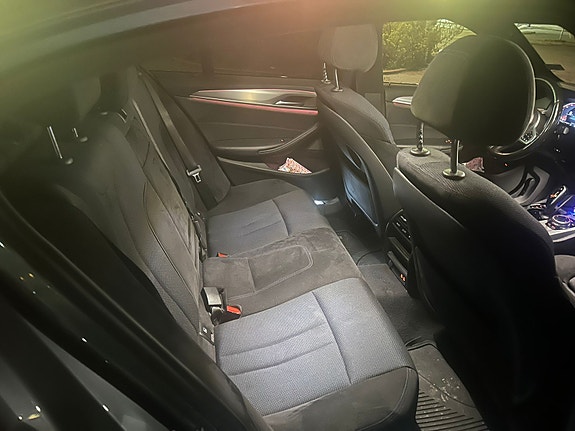 BMW 520d 2 of 5