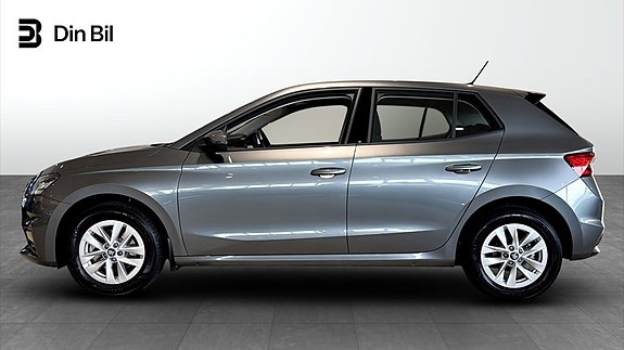Skoda Fabia 2 of 13