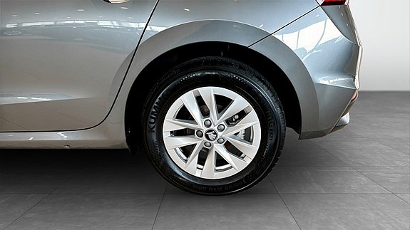 Skoda Fabia 6 of 13