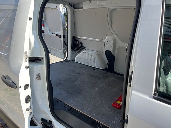 Renault Kangoo Express 8 of 12