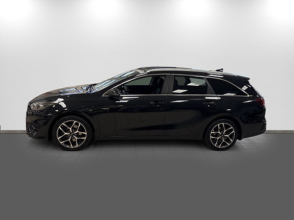 Kia Ceed 4 of 15