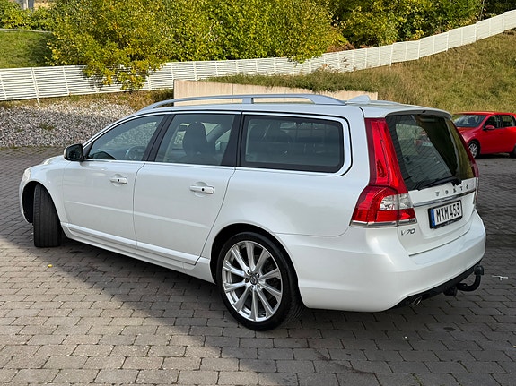 Volvo V70 11 of 30